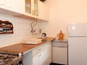 23935915-Ferienwohnung-5--300x225-4