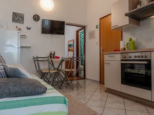 23935922-Ferienwohnung-4--300x225-3