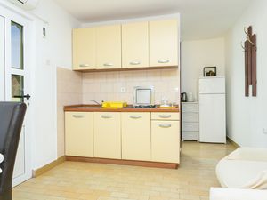 23935926-Ferienwohnung-5--300x225-2