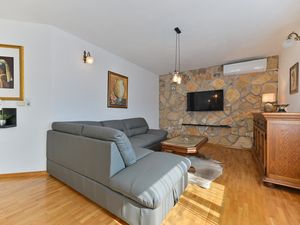 23935949-Ferienwohnung-7--300x225-1