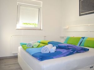 23935957-Ferienwohnung-2--300x225-0