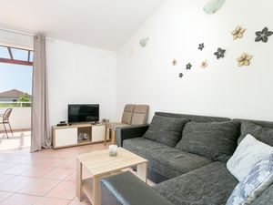 23935960-Ferienwohnung-7--300x225-1