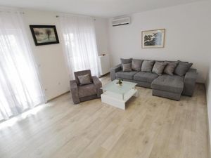 23935964-Ferienwohnung-4--300x225-1