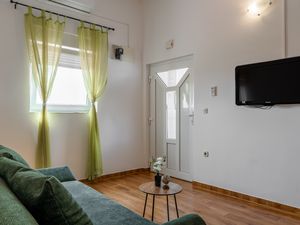 23935982-Ferienwohnung-3--300x225-1