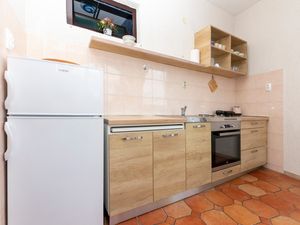 23935999-Ferienwohnung-3--300x225-1