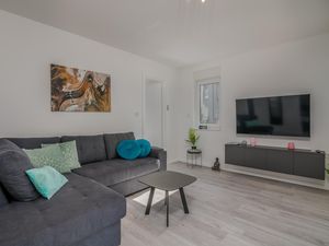 23936006-Ferienwohnung-4--300x225-1