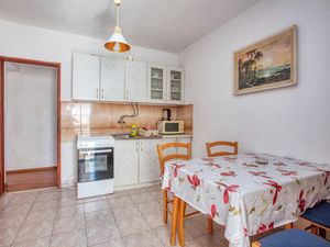 23936034-Ferienwohnung-7--300x225-2