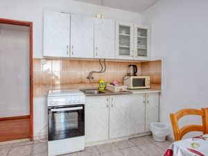 23936034-Ferienwohnung-7--300x225-5