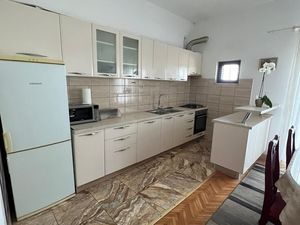 23936088-Ferienwohnung-4--300x225-3