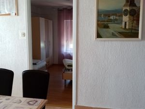 23936091-Ferienwohnung-4--300x225-3