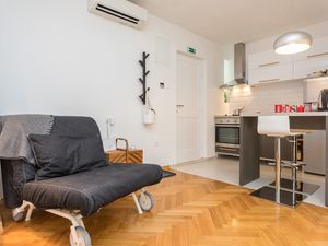 23936198-Ferienwohnung-2--300x225-3