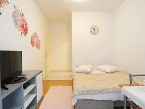 23936259-Ferienwohnung-4--300x225-3