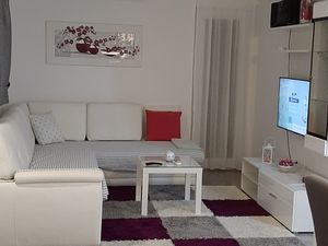 23936296-Ferienwohnung-5--300x225-1