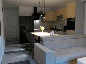 23936359-Ferienwohnung-6--300x225-3