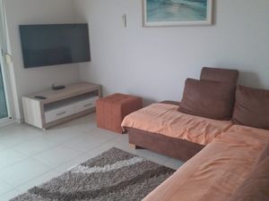 23936399-Ferienwohnung-4--300x225-1