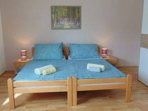 23936465-Ferienwohnung-4--300x225-4