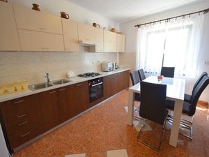 23936502-Ferienwohnung-8--300x225-3