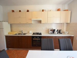 23936502-Ferienwohnung-8--300x225-4