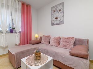 23936575-Ferienwohnung-2--300x225-3