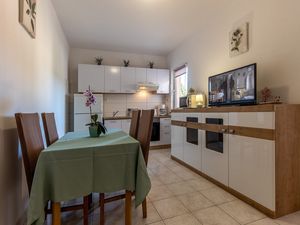 23936590-Ferienwohnung-3--300x225-1