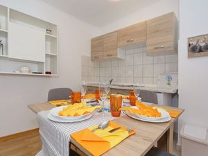 23936594-Ferienwohnung-3--300x225-2