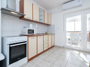 23936622-Ferienwohnung-7--300x225-4