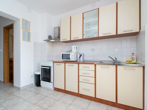 23936622-Ferienwohnung-7--300x225-5