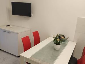 23936628-Ferienwohnung-3--300x225-5