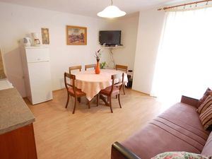 23936626-Ferienwohnung-4--300x225-0