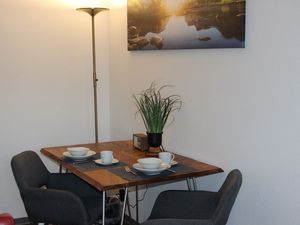 24018878-Ferienwohnung-2--300x225-1