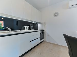 23935948-Ferienwohnung-5--300x225-5