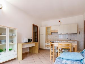 23750555-Ferienwohnung-6--300x225-3