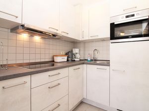 24021621-Ferienwohnung-4--300x225-5