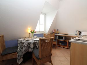 24021623-Ferienwohnung-4--300x225-5