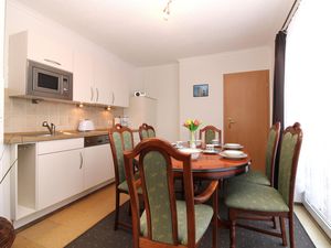 24021634-Ferienwohnung-4--300x225-4