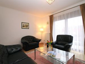 24021645-Ferienwohnung-4--300x225-3