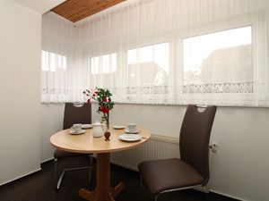 24021650-Ferienwohnung-2--300x225-2