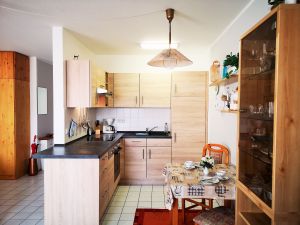 24021744-Ferienwohnung-2--300x225-0