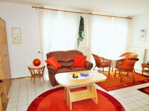 24021744-Ferienwohnung-2--300x225-5