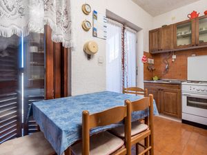 23738199-Ferienwohnung-4--300x225-5