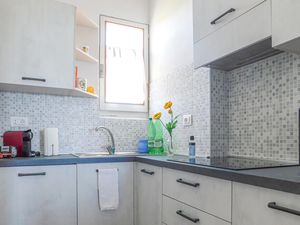 23746877-Ferienwohnung-5--300x225-4