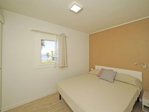 23759500-Ferienwohnung-5--300x225-4