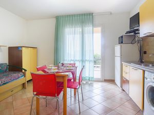 23762311-Ferienwohnung-4--300x225-3