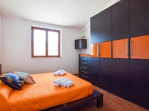 24024234-Ferienwohnung-6--300x225-4