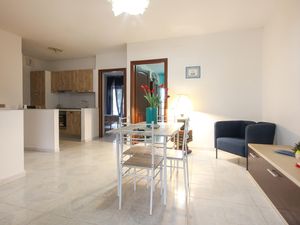 24024802-Ferienwohnung-6--300x225-3