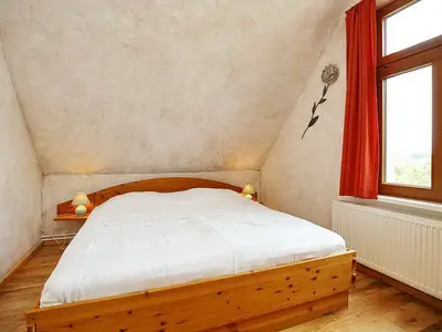 1. Schlafzimmer mit Doppelbett