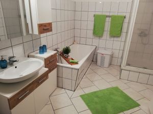 21674253-Ferienwohnung-4--300x225-5