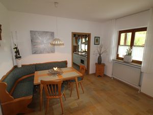 23590216-Ferienwohnung-4--300x225-5