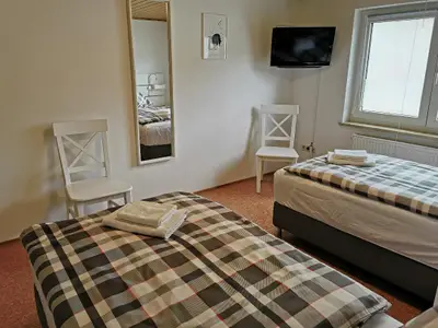 Schlafzimmer 2