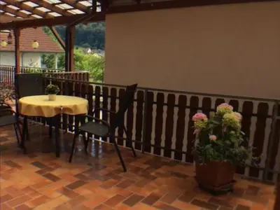 überdachte Terrasse